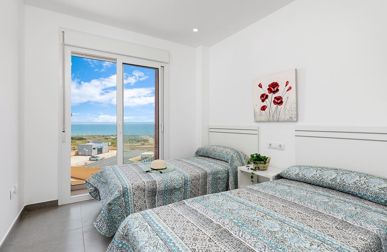 Apartamento de 3 habitaciones en La Manga del Mar Menor en venta con piscina garaje - 260.052 € (Ref: 8113185)