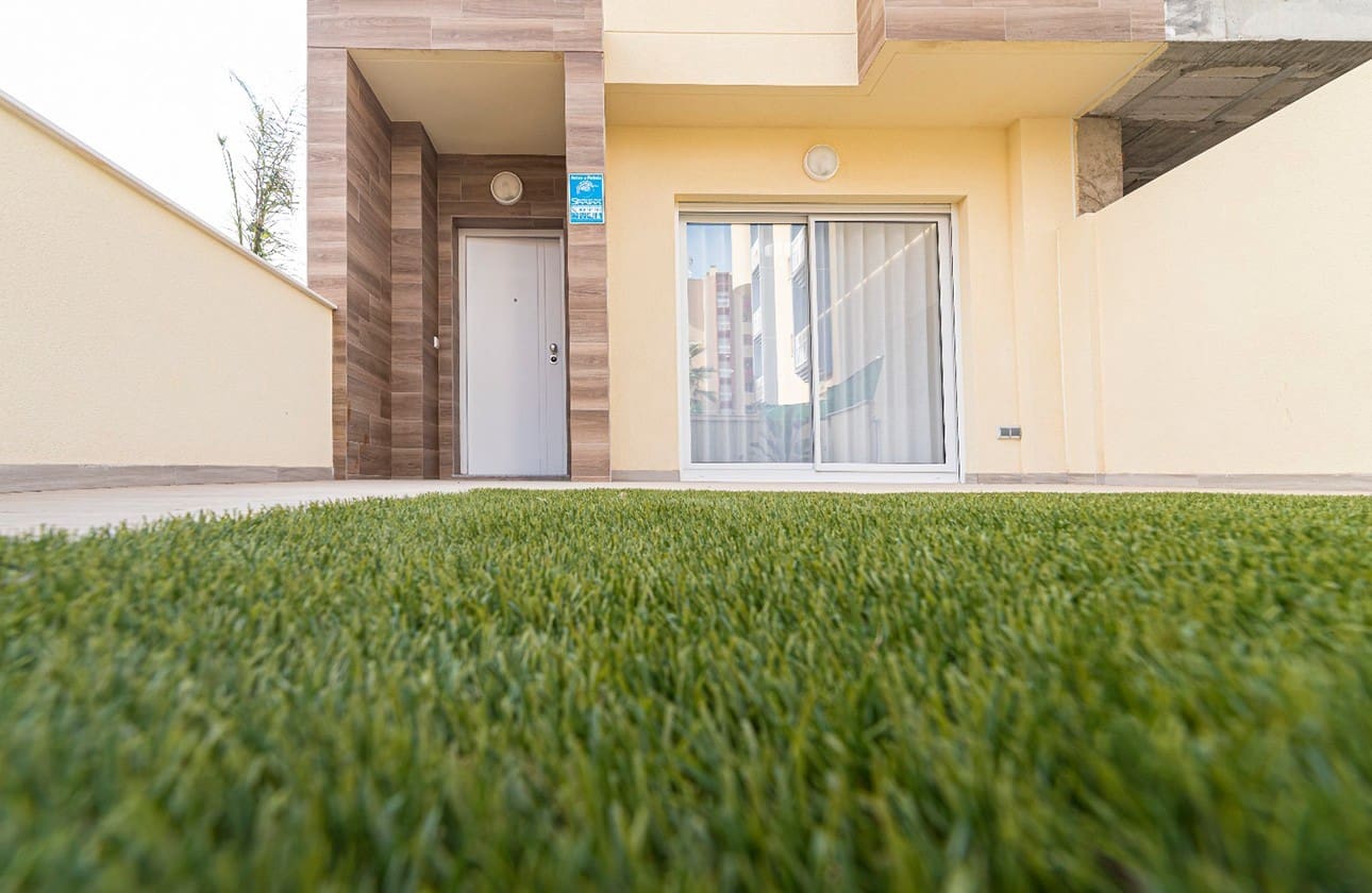 2 bedroom Apartment for sale in La Manga del Mar Menor with pool garage - € 270,631 (Ref: 8113187)