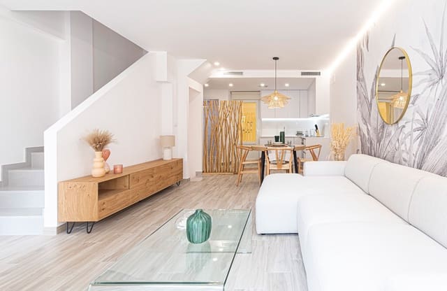 Apartamento de 2 habitaciones en La Manga del Mar Menor en venta con piscina garaje - 270.631 € (Ref: 8113187)