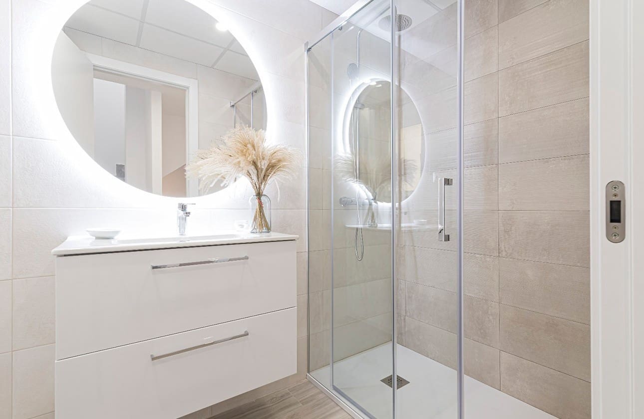 2 bedroom Apartment for sale in La Manga del Mar Menor with pool garage - € 270,631 (Ref: 8113187)