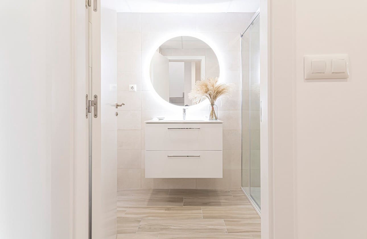 2 bedroom Apartment for sale in La Manga del Mar Menor with pool garage - € 270,631 (Ref: 8113187)