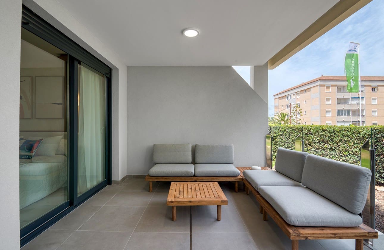 2 sovrum Lägenhet till salu i Punta Prima med pool garage - 379 000 € (Ref: 8127002)