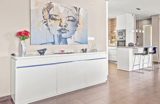 4 sovrum Takvåning till salu i Villamartin, Orihuela med pool garage - 549 000 € (Ref: 8132565)