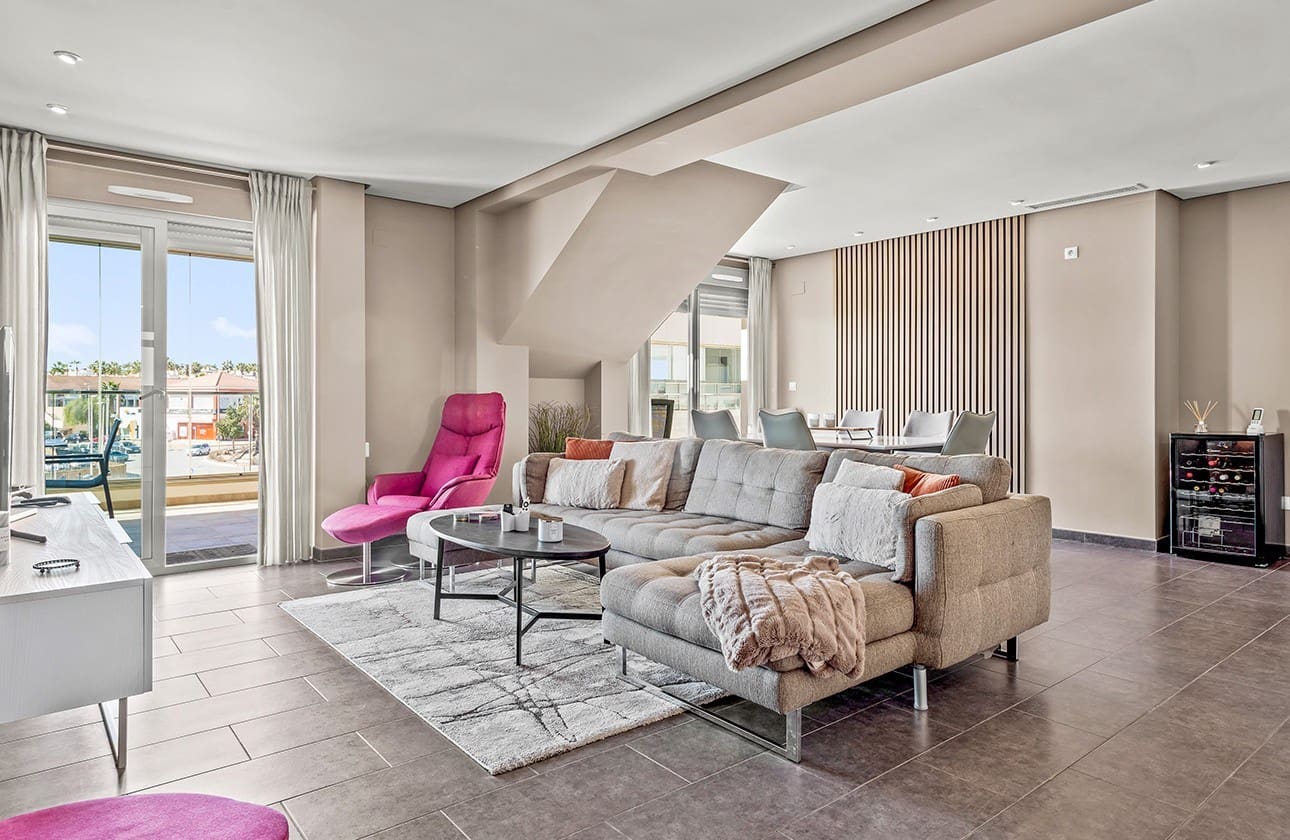 4 soverom Penthouse til salgs i Villamartin med svømmebasseng garasje - € 549 000 (Ref: 8132565)