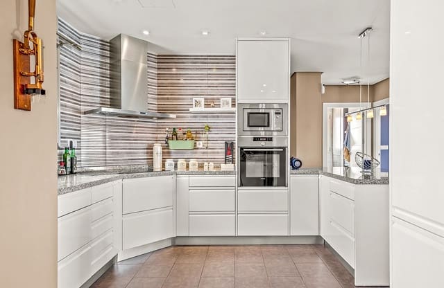 4 sovrum Takvåning till salu i Villamartin, Orihuela med pool garage - 549 000 € (Ref: 8132565)