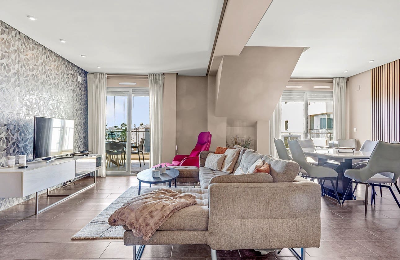 4 soverom Penthouse til salgs i Villamartin med svømmebasseng garasje - € 549 000 (Ref: 8132565)