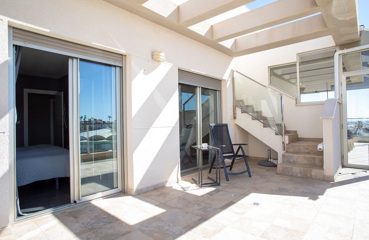 4 soverom Penthouse til salgs i Villamartin med svømmebasseng garasje - € 549 000 (Ref: 8132565)