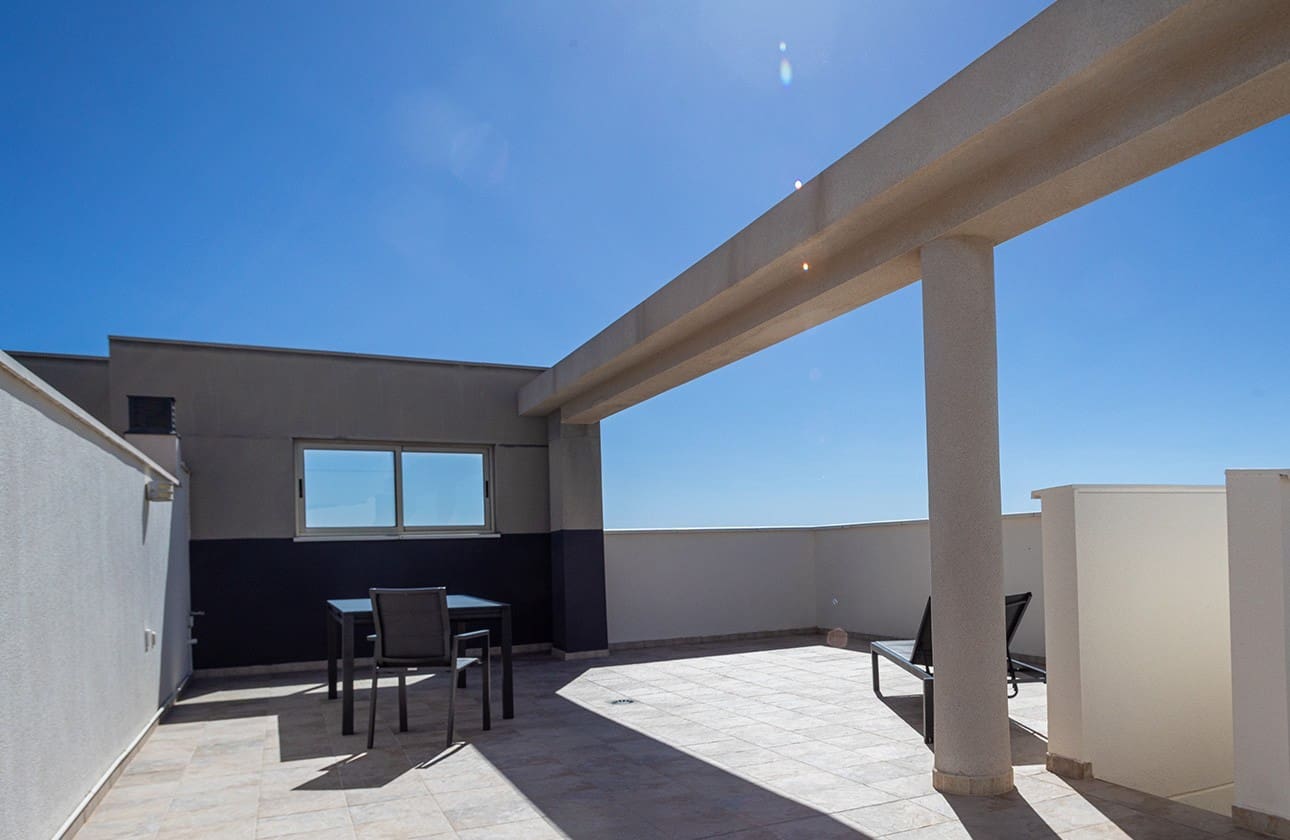 4 soverom Penthouse til salgs i Villamartin med svømmebasseng garasje - € 549 000 (Ref: 8132565)