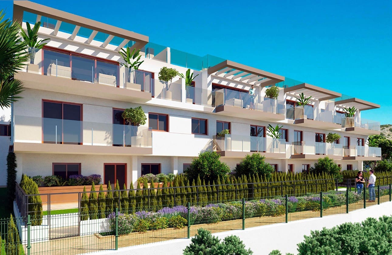 4 soveværelse Byhus til salg i La Nucia med swimmingpool garage - € 499.000 (Ref: 8175235)