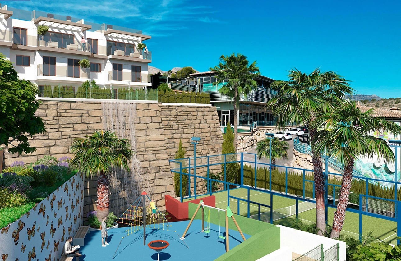 4 quarto Casa em Banda para venda em La Nucia com piscina garagem - 439 000 € (Ref: 8175236)