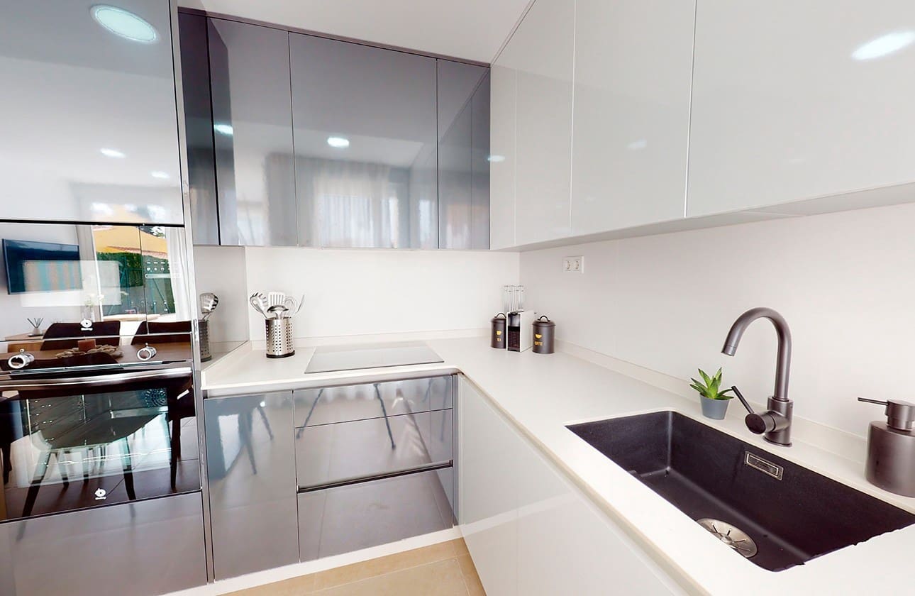 3 soveværelse Villa til salg i Estrella de Mar med swimmingpool garage - € 399.000 (Ref: 8223641)