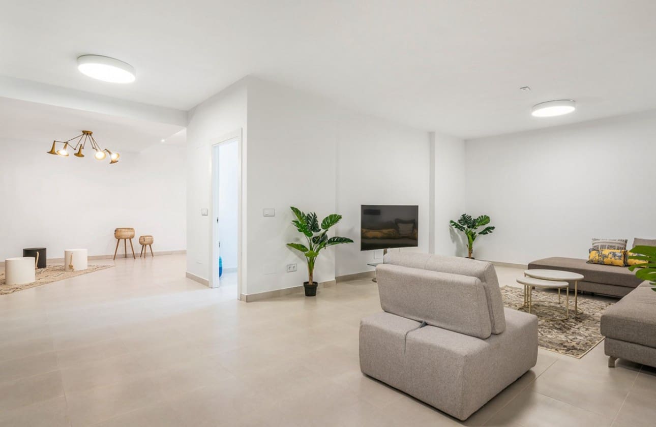 3 soverom Villa til salgs i Playa Honda med svømmebasseng - € 530 000 (Ref: 8286072)