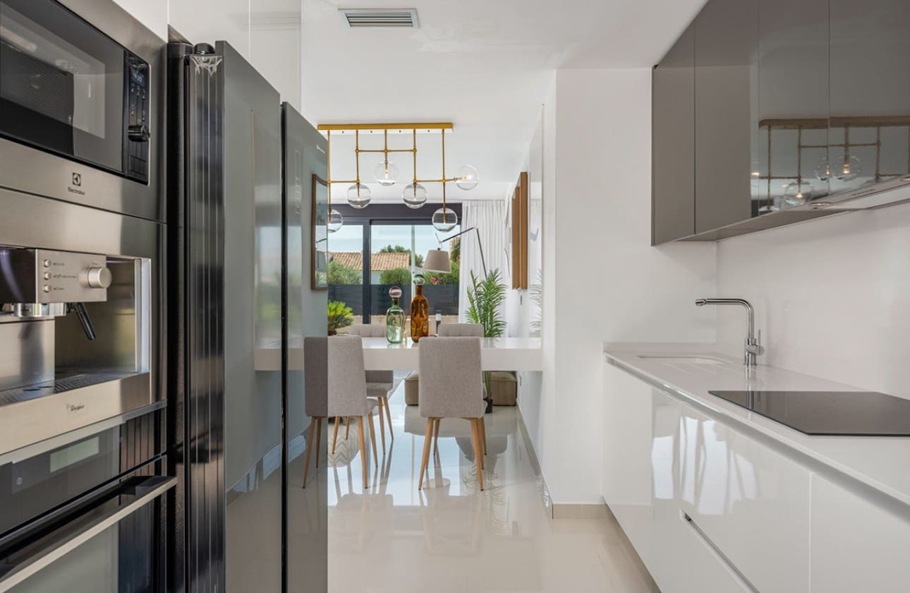 3 soverom Villa til salgs i Playa Honda med svømmebasseng - € 530 000 (Ref: 8286072)