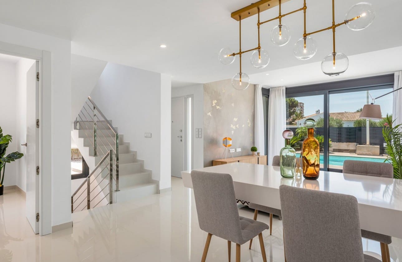 3 soverom Villa til salgs i Playa Honda med svømmebasseng - € 530 000 (Ref: 8286072)