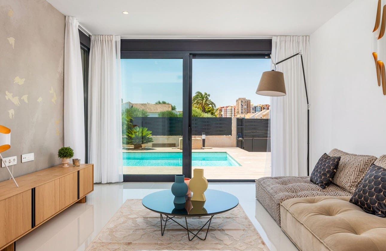 3 soverom Villa til salgs i Playa Honda med svømmebasseng - € 530 000 (Ref: 8286072)