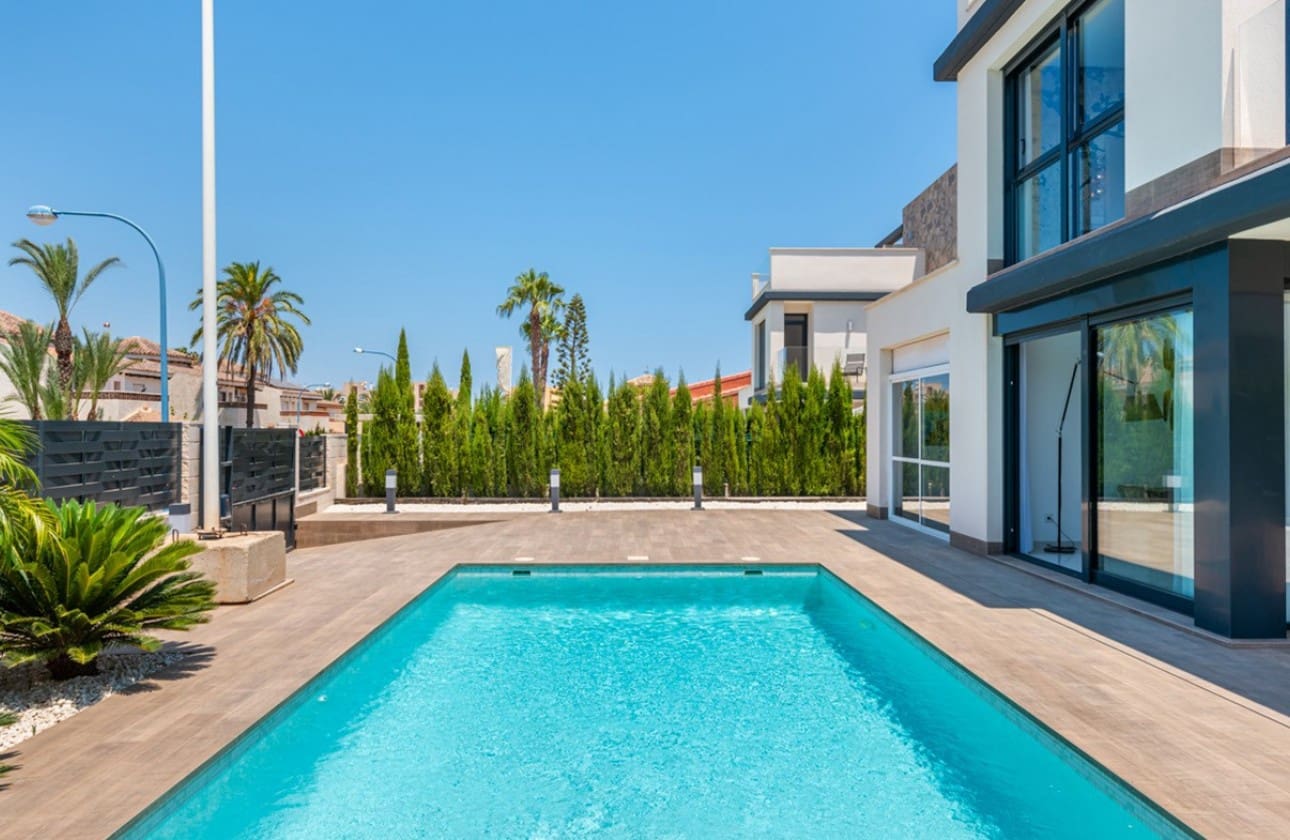 2 camera da letto Villa in vendita in Playa Honda con piscina - 455.000 € (Rif: 8286073)