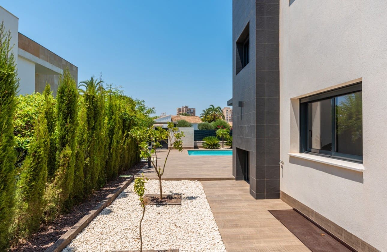 2 camera da letto Villa in vendita in Playa Honda con piscina - 455.000 € (Rif: 8286073)