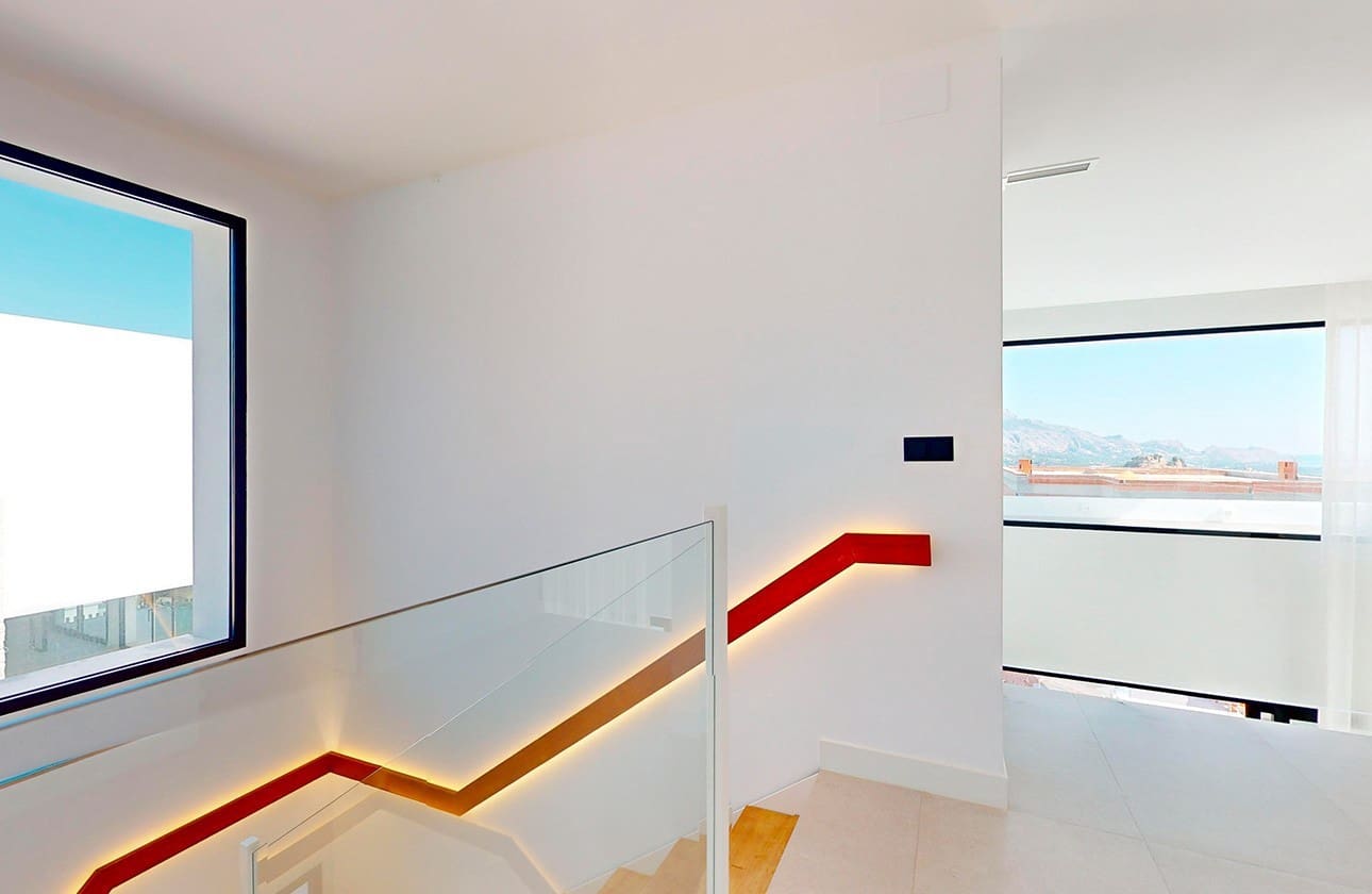 3 bedroom Villa for sale in Polop with pool garage - € 860,000 (Ref: 8323555)