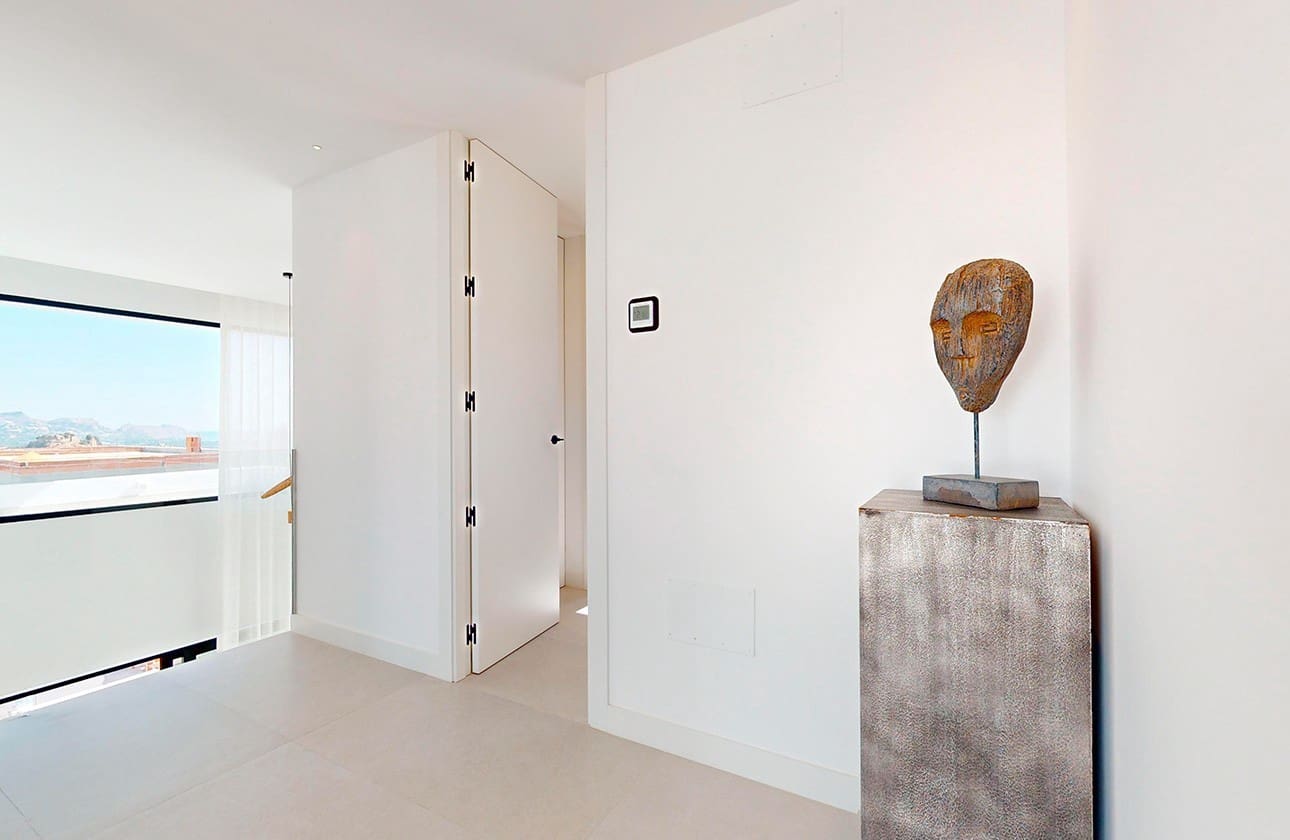 3 bedroom Villa for sale in Polop with pool garage - € 860,000 (Ref: 8323555)