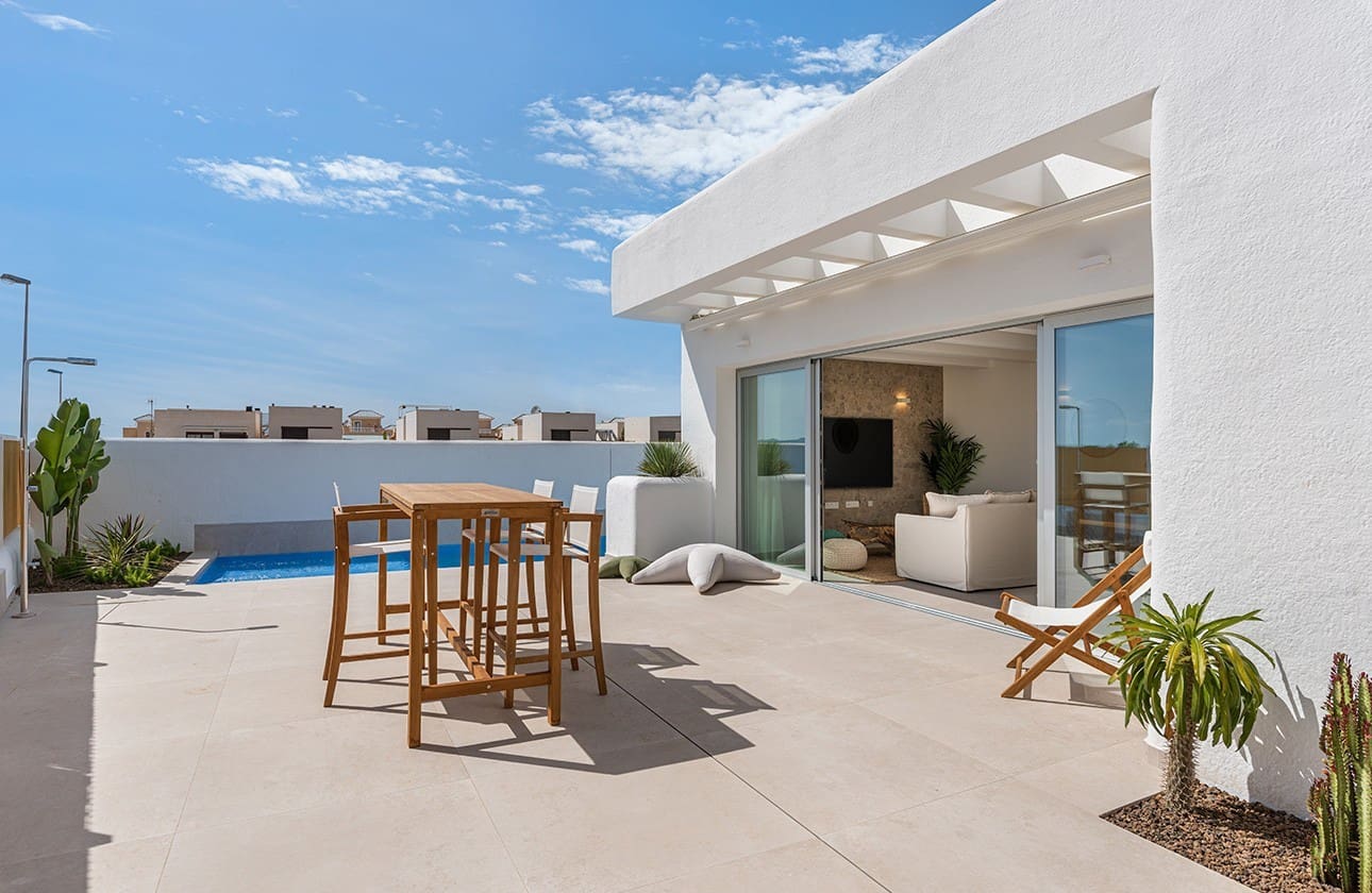 3 soverom Villa til salgs i Los Alcazares med svømmebasseng garasje - € 499 900 (Ref: 8326535)