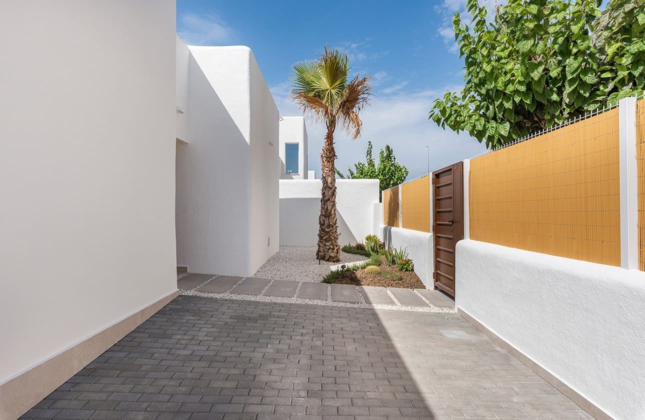 3 soverom Villa til salgs i Los Alcazares med svømmebasseng garasje - € 499 900 (Ref: 8326535)