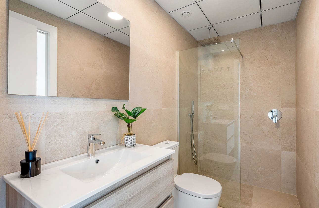 Chalet de 3 habitaciones en Los Alcázares en venta con piscina garaje - 399.900 € (Ref: 8326536)