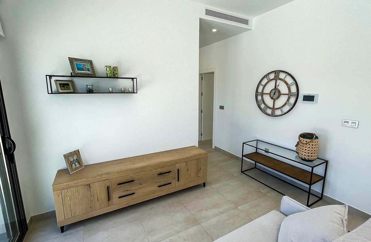 3 bedroom Villa for sale in Pinar de Campoverde with pool garage - € 422,500 (Ref: 8329206)