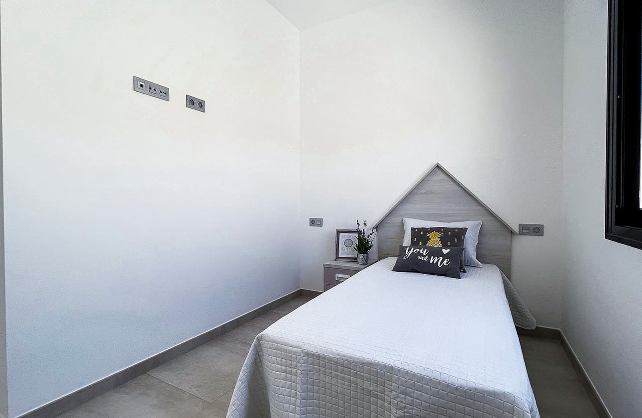 3 bedroom Villa for sale in Pinar de Campoverde with pool garage - € 422,500 (Ref: 8329206)