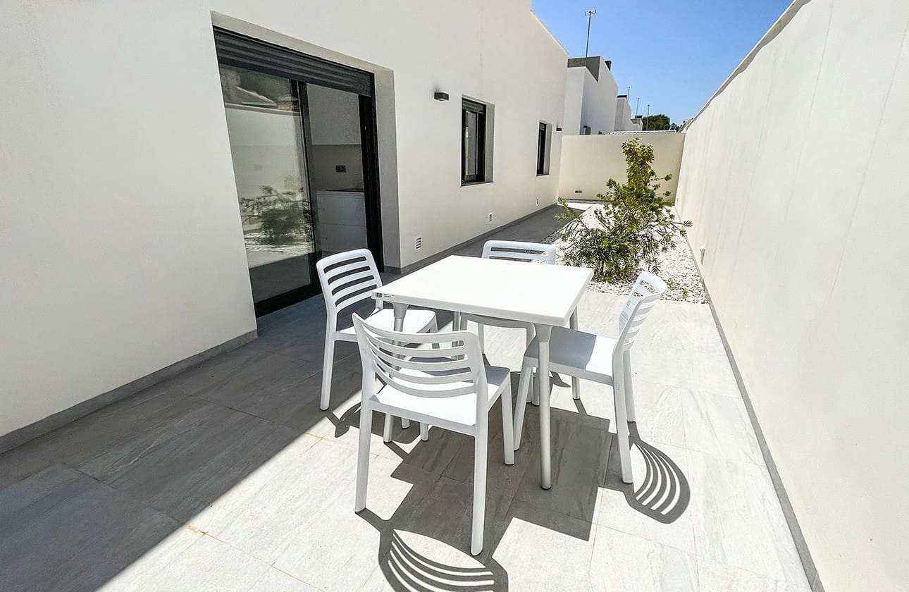 3 bedroom Villa for sale in Pinar de Campoverde with pool garage - € 422,500 (Ref: 8329206)