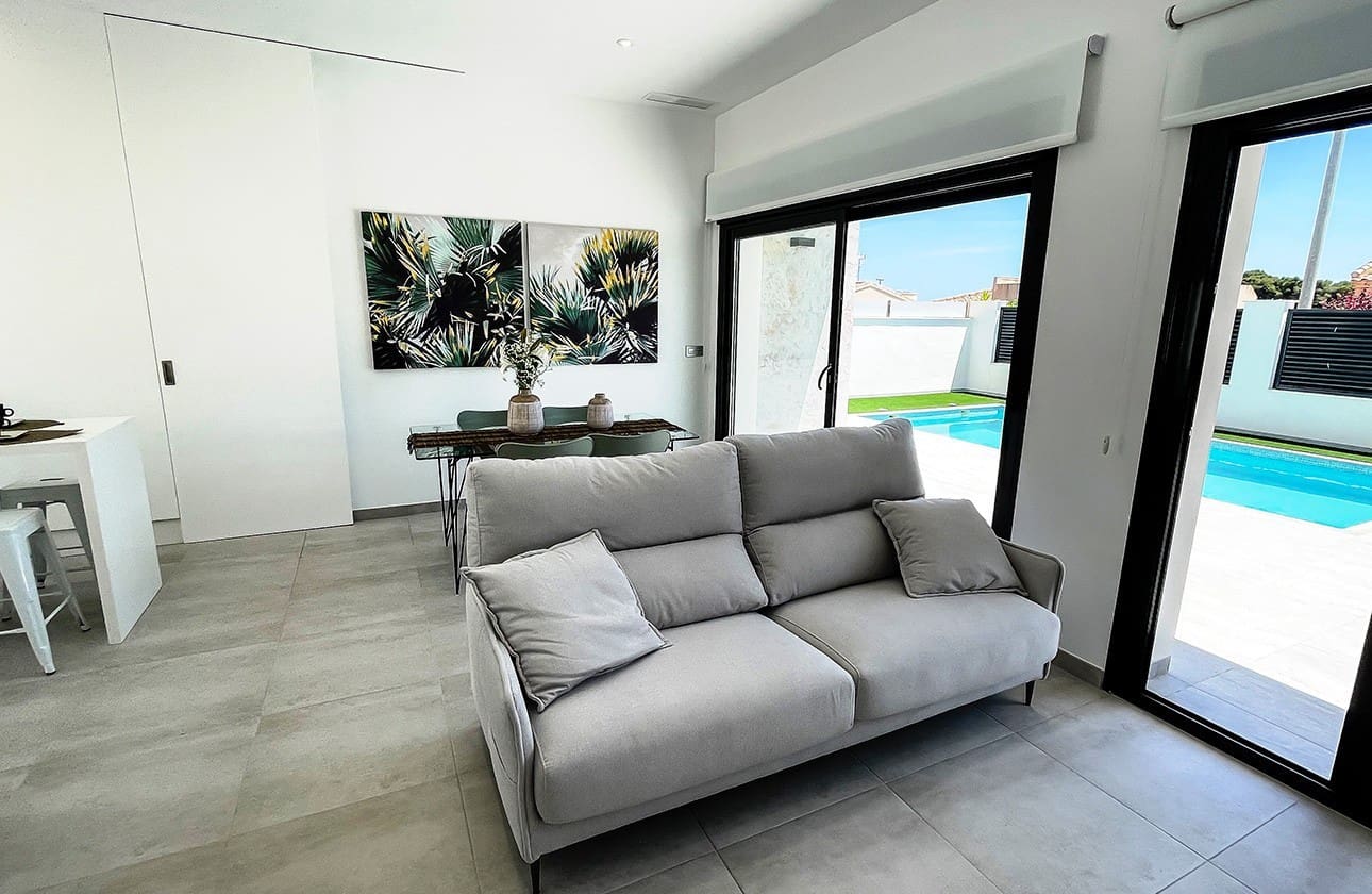 3 bedroom Villa for sale in Pinar de Campoverde with pool garage - € 422,500 (Ref: 8329206)