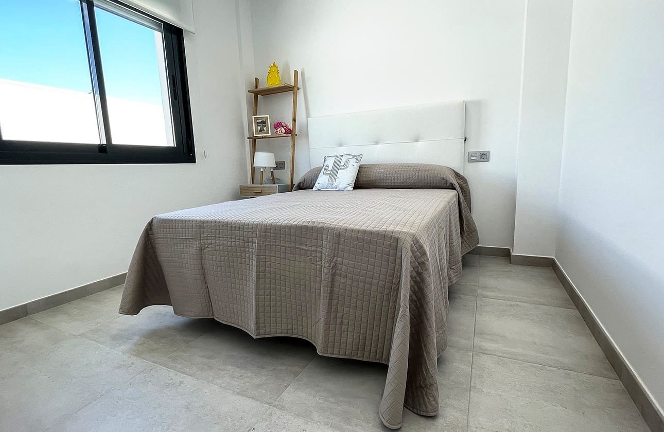 3 bedroom Villa for sale in Pinar de Campoverde with pool garage - € 422,500 (Ref: 8329206)