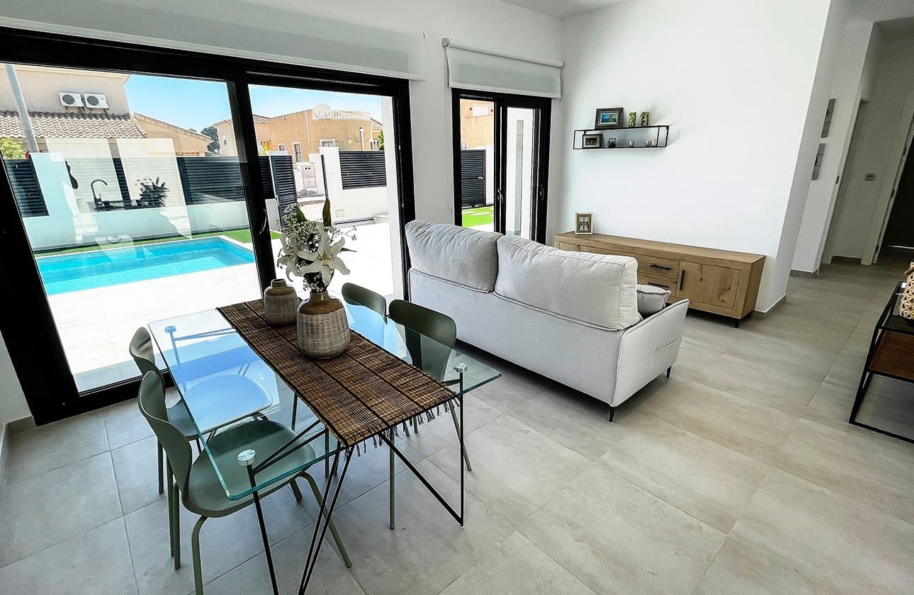 3 bedroom Villa for sale in Pinar de Campoverde with pool garage - € 422,500 (Ref: 8329206)