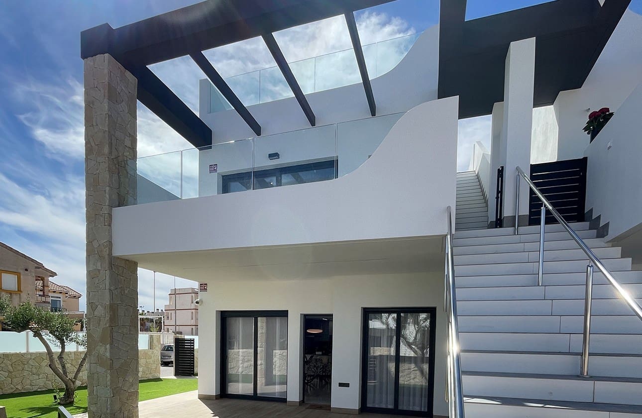 3 soveværelse Lejlighed til salg i Villamartin med swimmingpool garage - € 355.000 (Ref: 8329577)