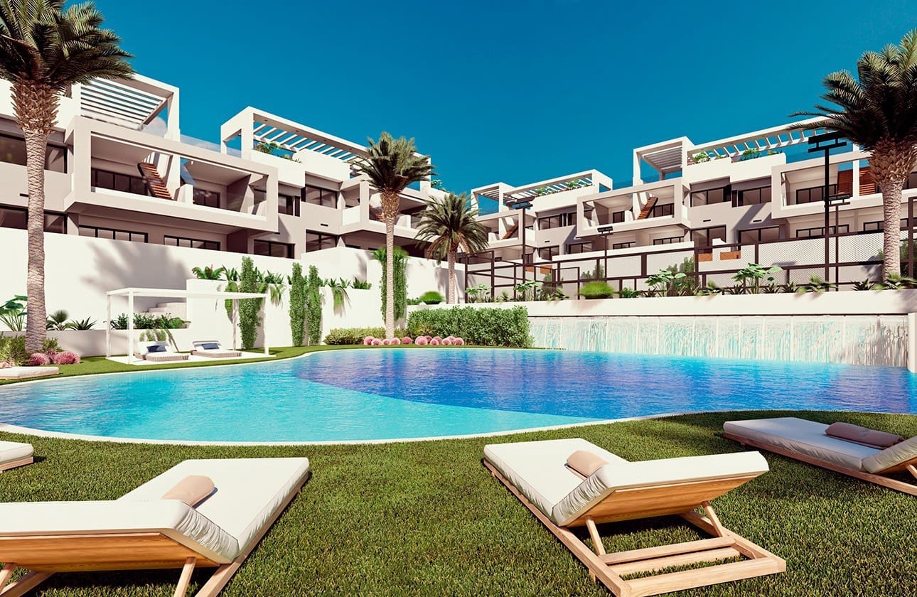 2 soveværelse Lejlighed til salg i Los Altos med swimmingpool garage - € 269.900 (Ref: 8389928)