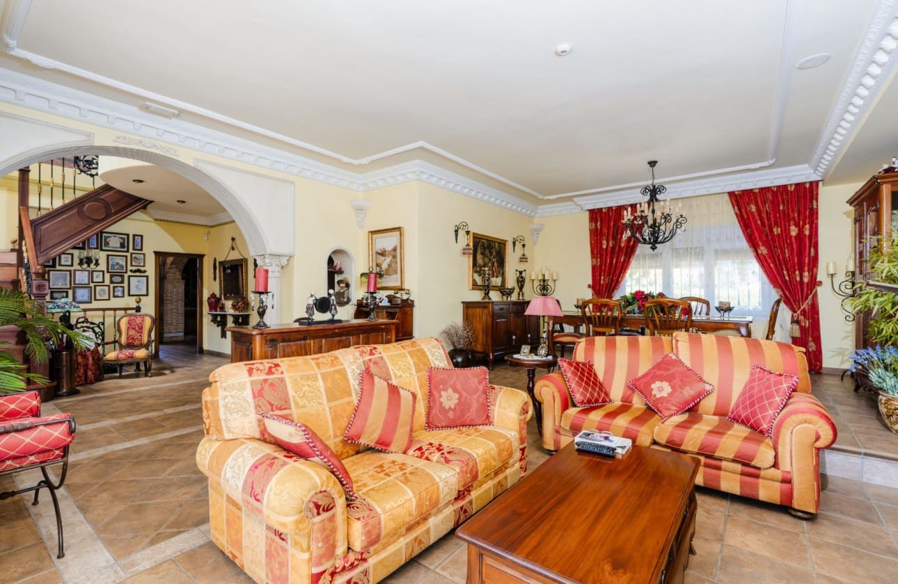 5 soverom Villa til salgs i San Vicente / Sant Vicent del Raspeig med svømmebasseng garasje - € 850 000 (Ref: 8395873)