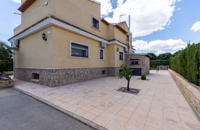 5 chambre Villa/Maison à vendre à San Vicente / Sant Vicent del Raspeig avec piscine garage - 850 000 € (Ref: 8395873)