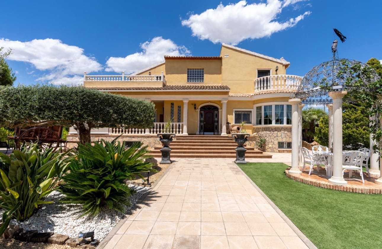 5 soverom Villa til salgs i San Vicente / Sant Vicent del Raspeig med svømmebasseng garasje - € 850 000 (Ref: 8395873)