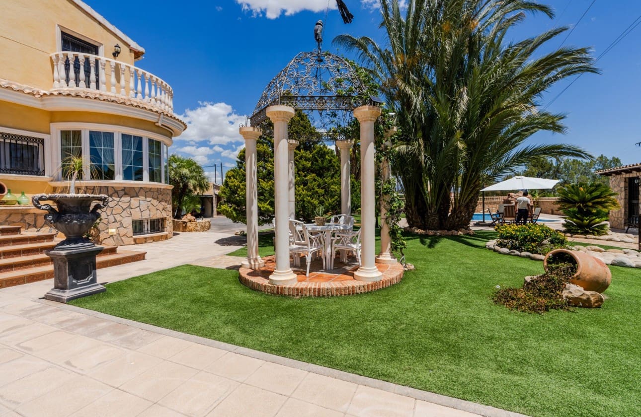 5 soverom Villa til salgs i San Vicente / Sant Vicent del Raspeig med svømmebasseng garasje - € 850 000 (Ref: 8395873)