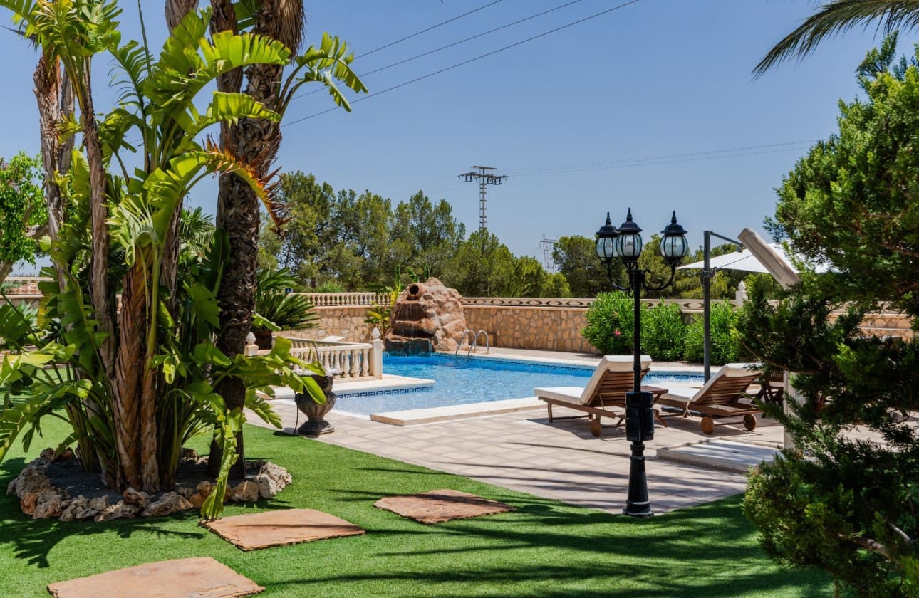 5 soverom Villa til salgs i San Vicente / Sant Vicent del Raspeig med svømmebasseng garasje - € 850 000 (Ref: 8395873)