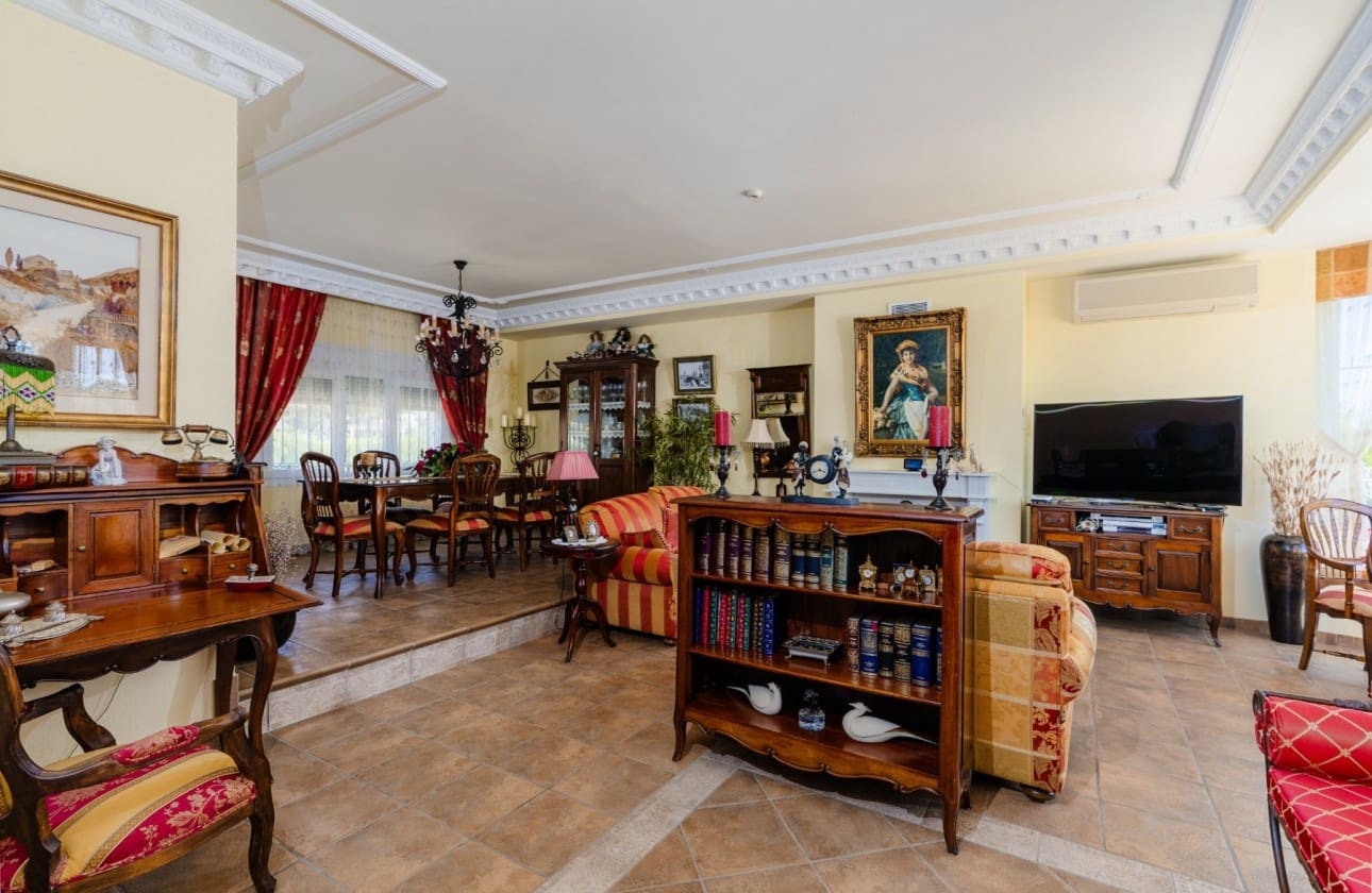 5 soverom Villa til salgs i San Vicente / Sant Vicent del Raspeig med svømmebasseng garasje - € 850 000 (Ref: 8395873)