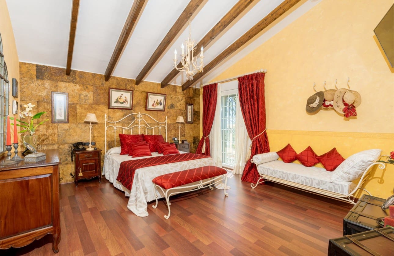 5 soverom Villa til salgs i San Vicente / Sant Vicent del Raspeig med svømmebasseng garasje - € 850 000 (Ref: 8395873)