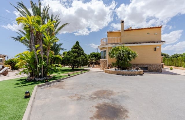 5 chambre Villa/Maison à vendre à San Vicente / Sant Vicent del Raspeig avec piscine garage - 850 000 € (Ref: 8395873)