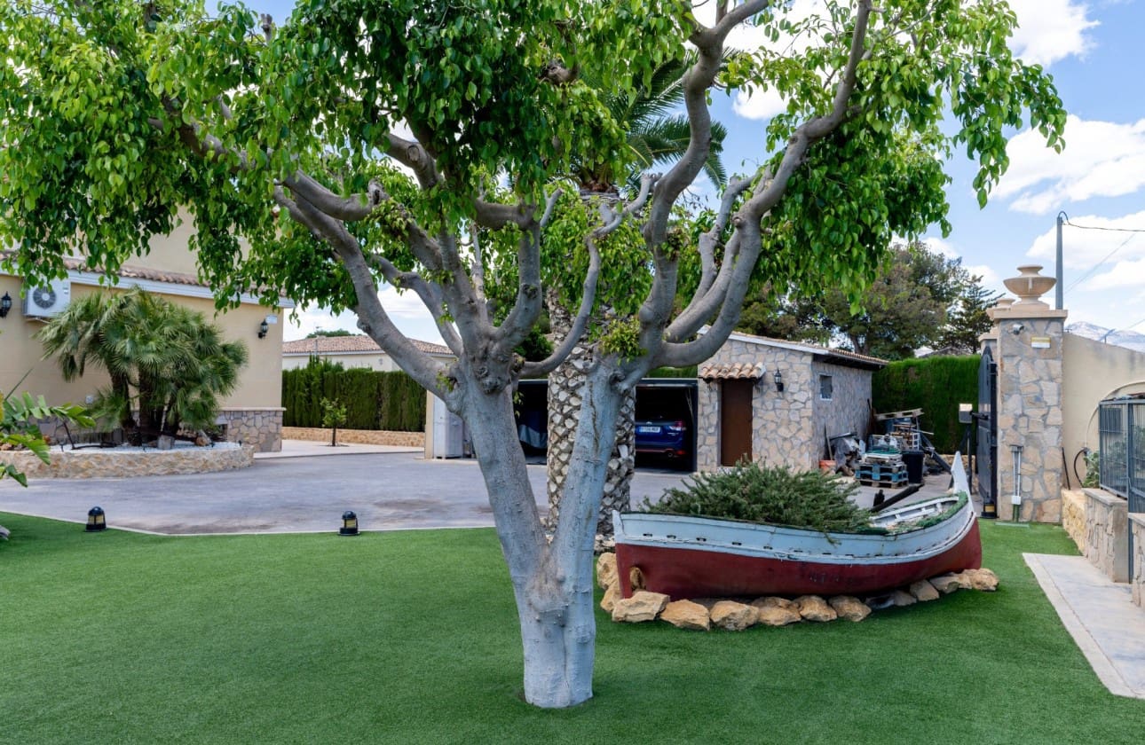 5 soverom Villa til salgs i San Vicente / Sant Vicent del Raspeig med svømmebasseng garasje - € 850 000 (Ref: 8395873)