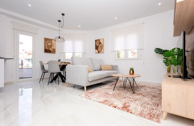 2 bedroom Apartment for sale in Jacarilla with pool - € 139,000 (Ref: 8408520)