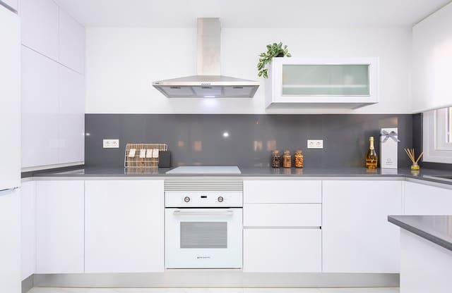 2 bedroom Apartment for sale in Jacarilla with pool - € 139,000 (Ref: 8408520)