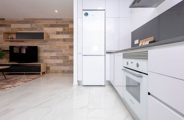 2 bedroom Apartment for sale in Jacarilla with pool - € 139,000 (Ref: 8408520)