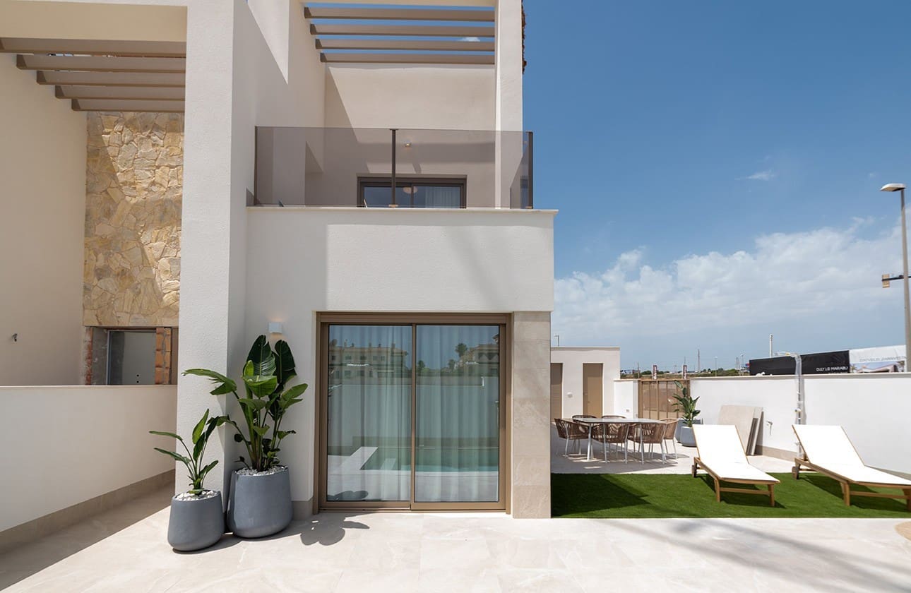 3 soverom Villa til salgs i Dona Pepa med svømmebasseng garasje - € 435 000 (Ref: 8499400)