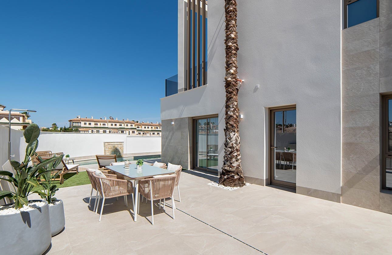 3 soverom Villa til salgs i Dona Pepa med svømmebasseng garasje - € 435 000 (Ref: 8499400)