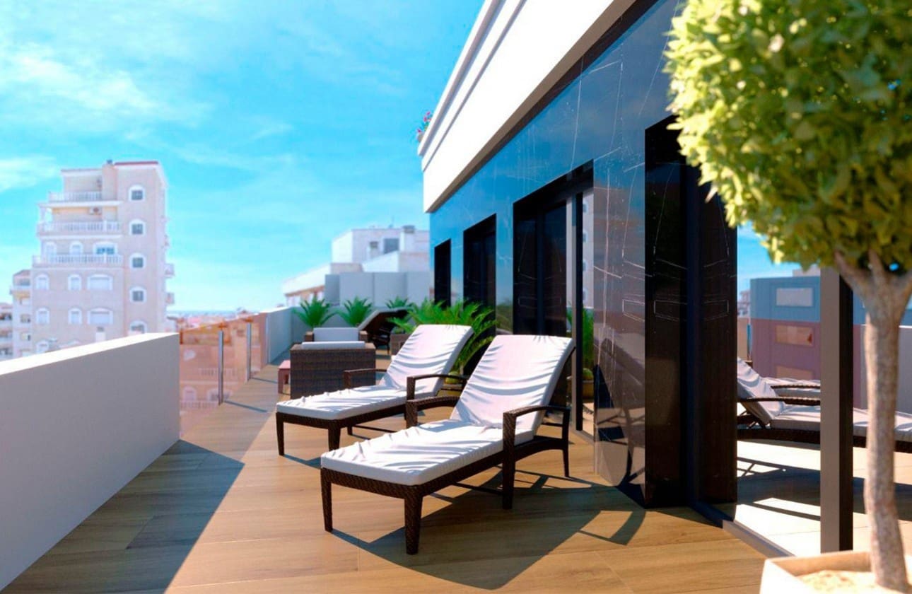 3 soveværelse Penthouse til salg i Torrevieja med swimmingpool garage - € 419.900 (Ref: 8506289)