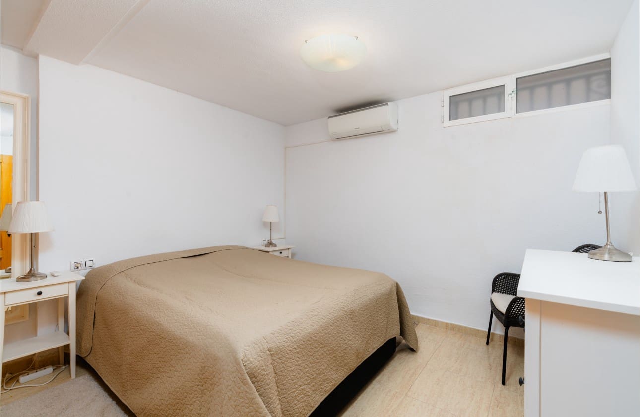 6 soveværelse Byhus til salg i Gran Alacant med swimmingpool garage - € 349.000 (Ref: 8512246)